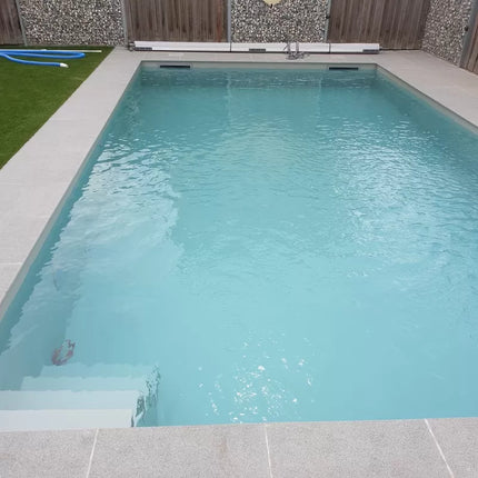 Piscina de polipropileno gris claro con escalones rectos - 800 x 400 x 150 cm