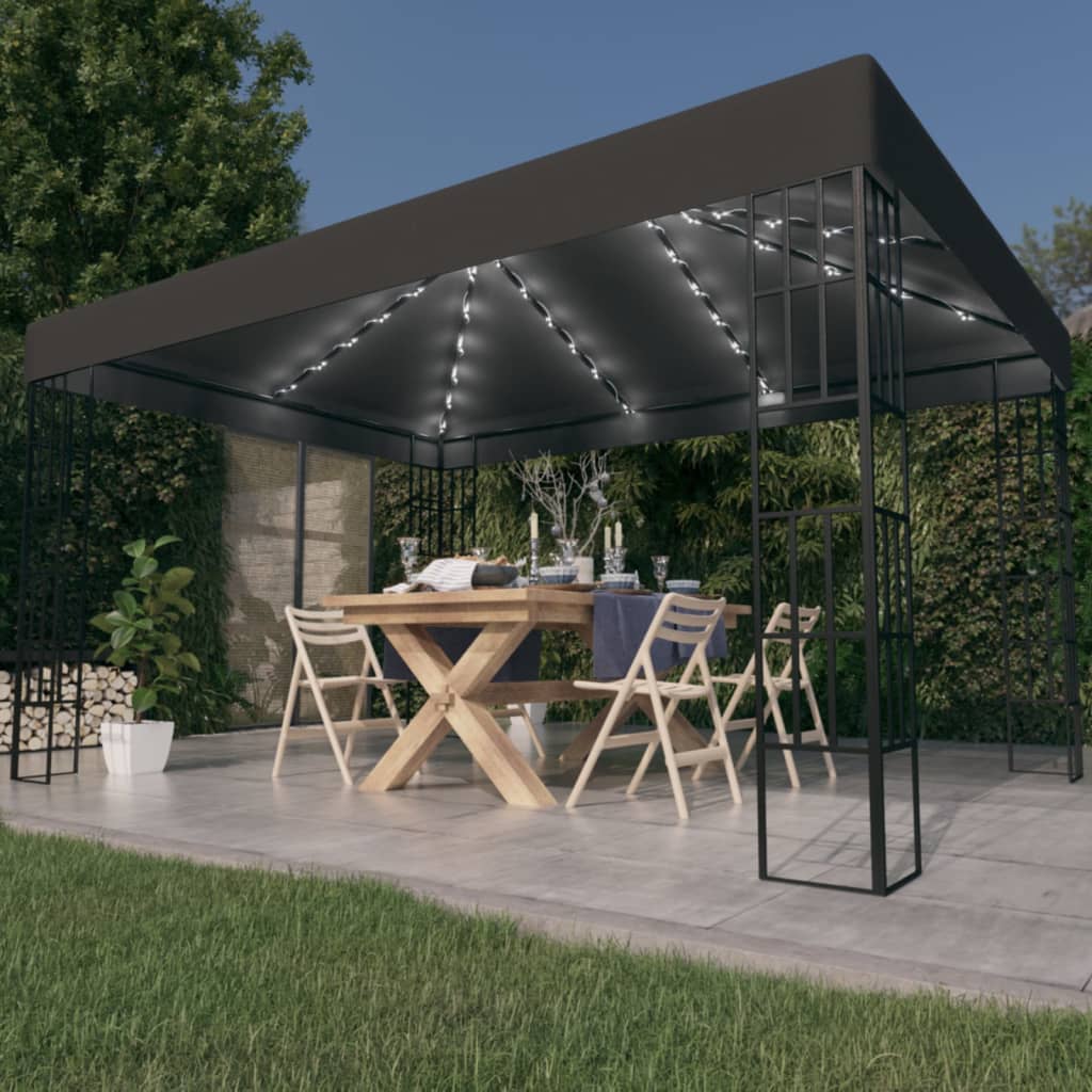 Prieel Met Led-Lichtslinger