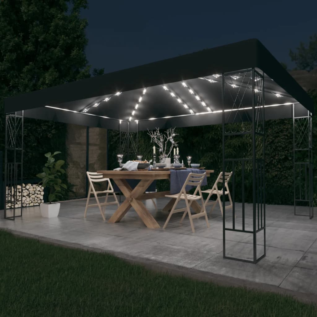 Prieel Met Led-Lichtslinger Stof