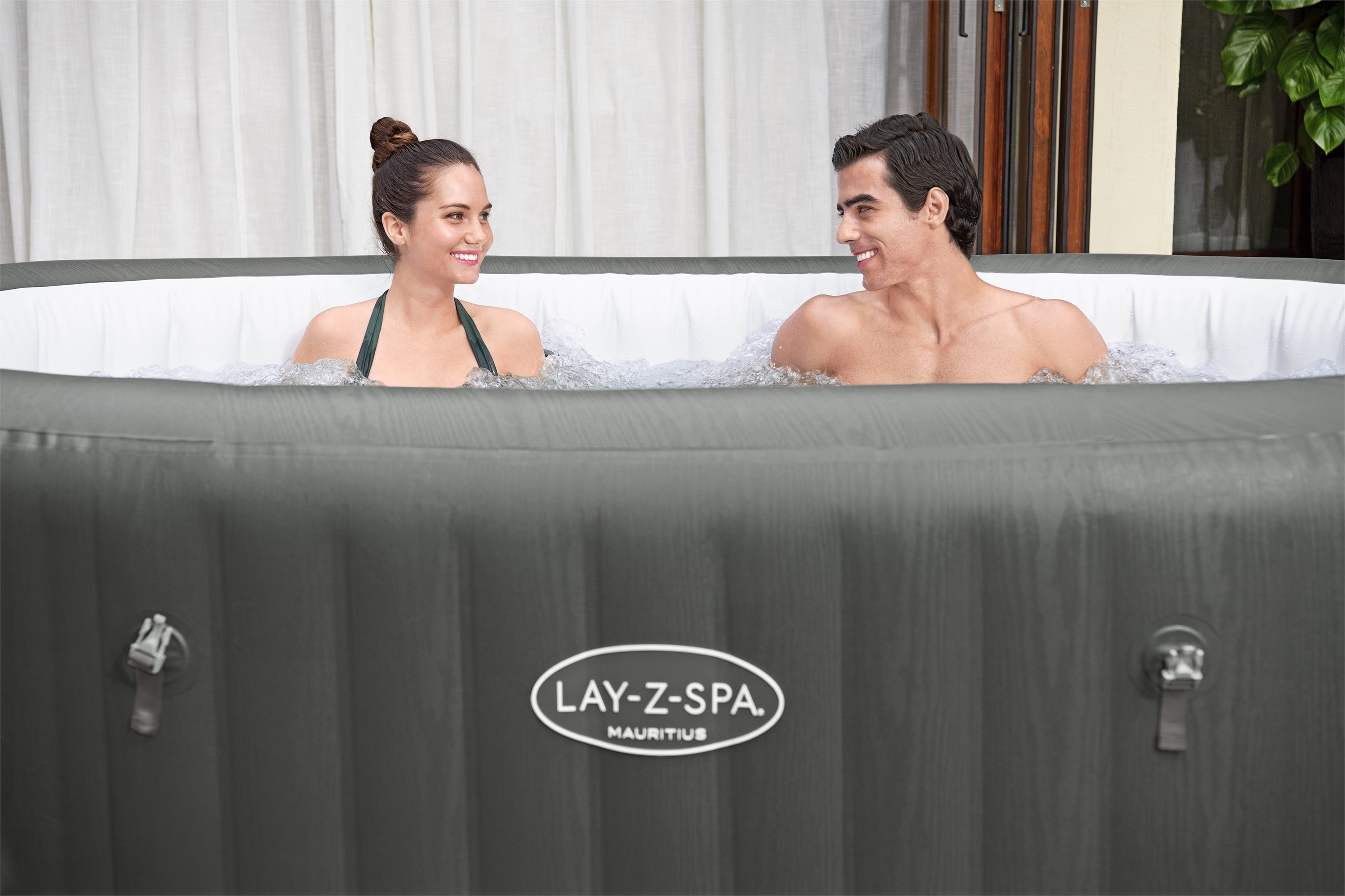 Lay-Z Spa Mauritius AirJet aufblasbares Spa – 7 Personen