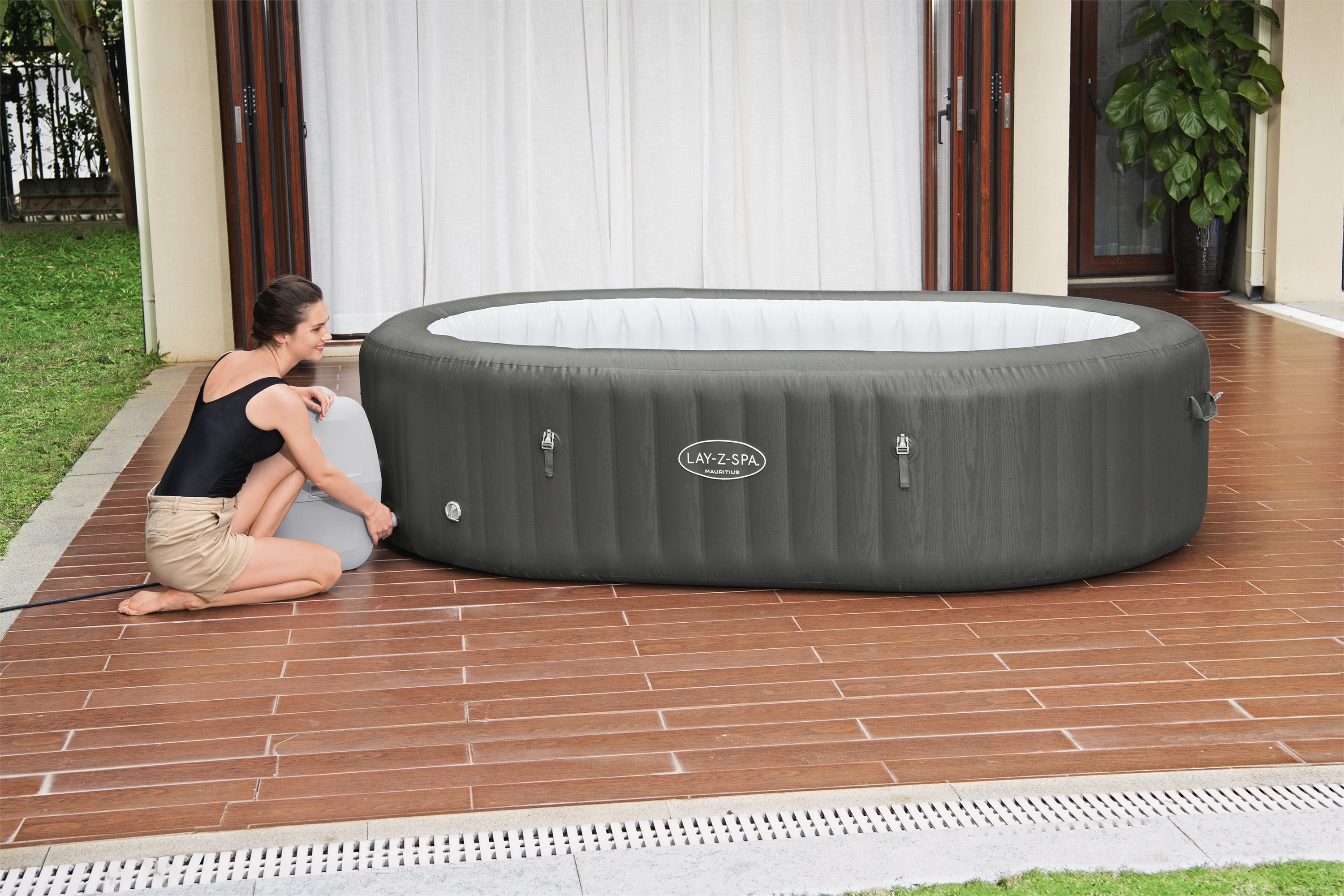 Lay-Z Spa Mauritius AirJet aufblasbares Spa – 7 Personen