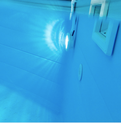 Suspension LED Gre pour piscines hors sol 
