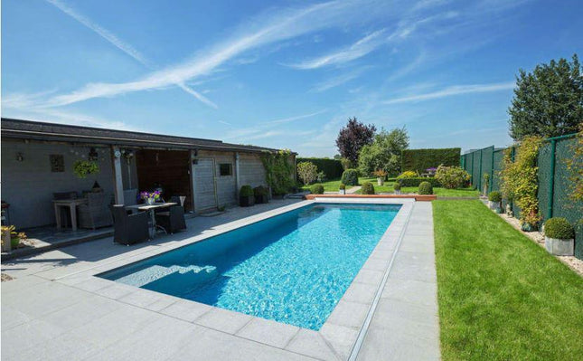 Piscine en polypropylène BlueFino avec escalier droit gris clair - 1100 x 375 x 150 cm