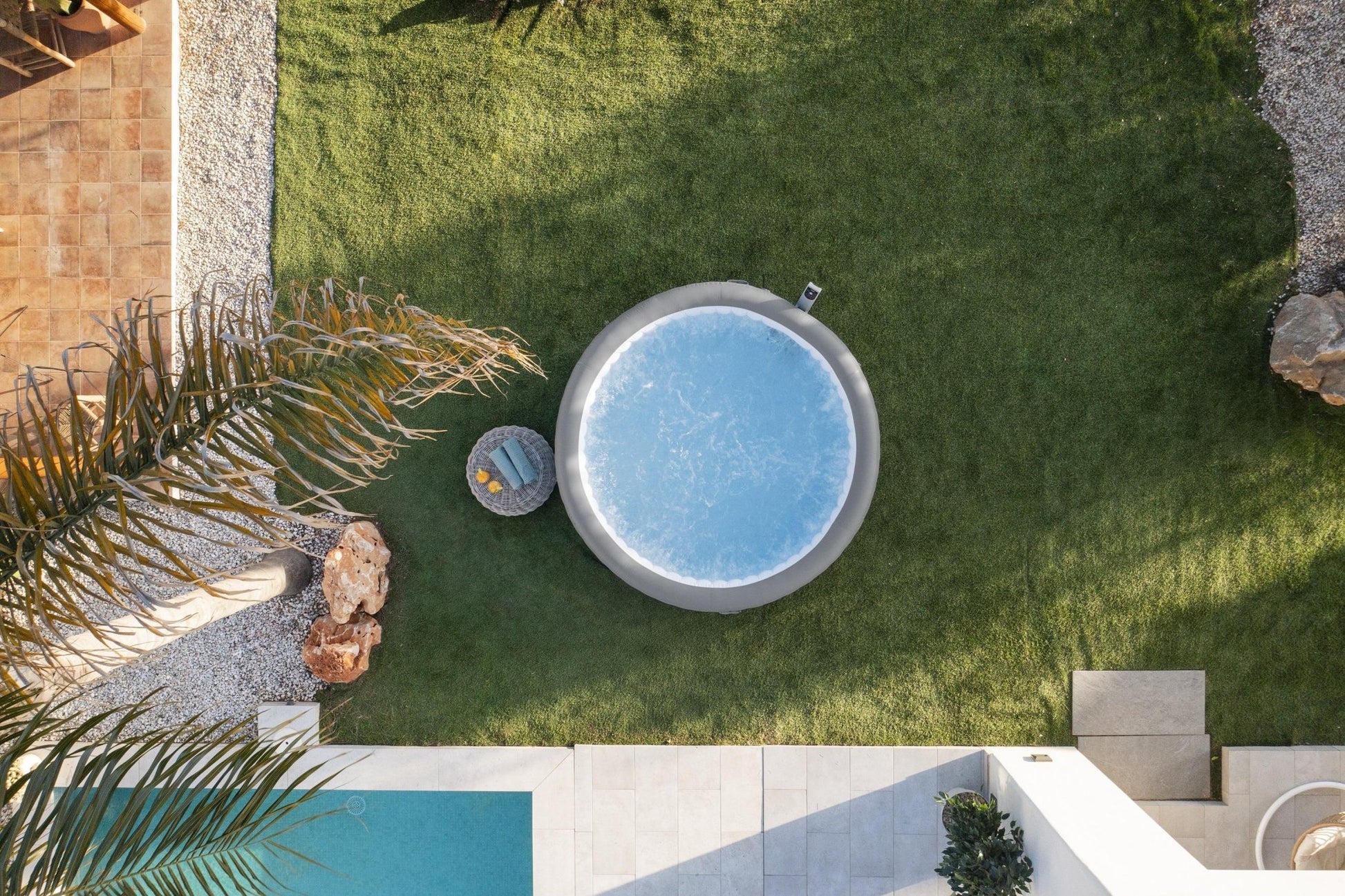 Bestway Lay-Z-Spa Hawaii Energy-Efficient Smart AirJet, 8 persoons - Azzura Pool