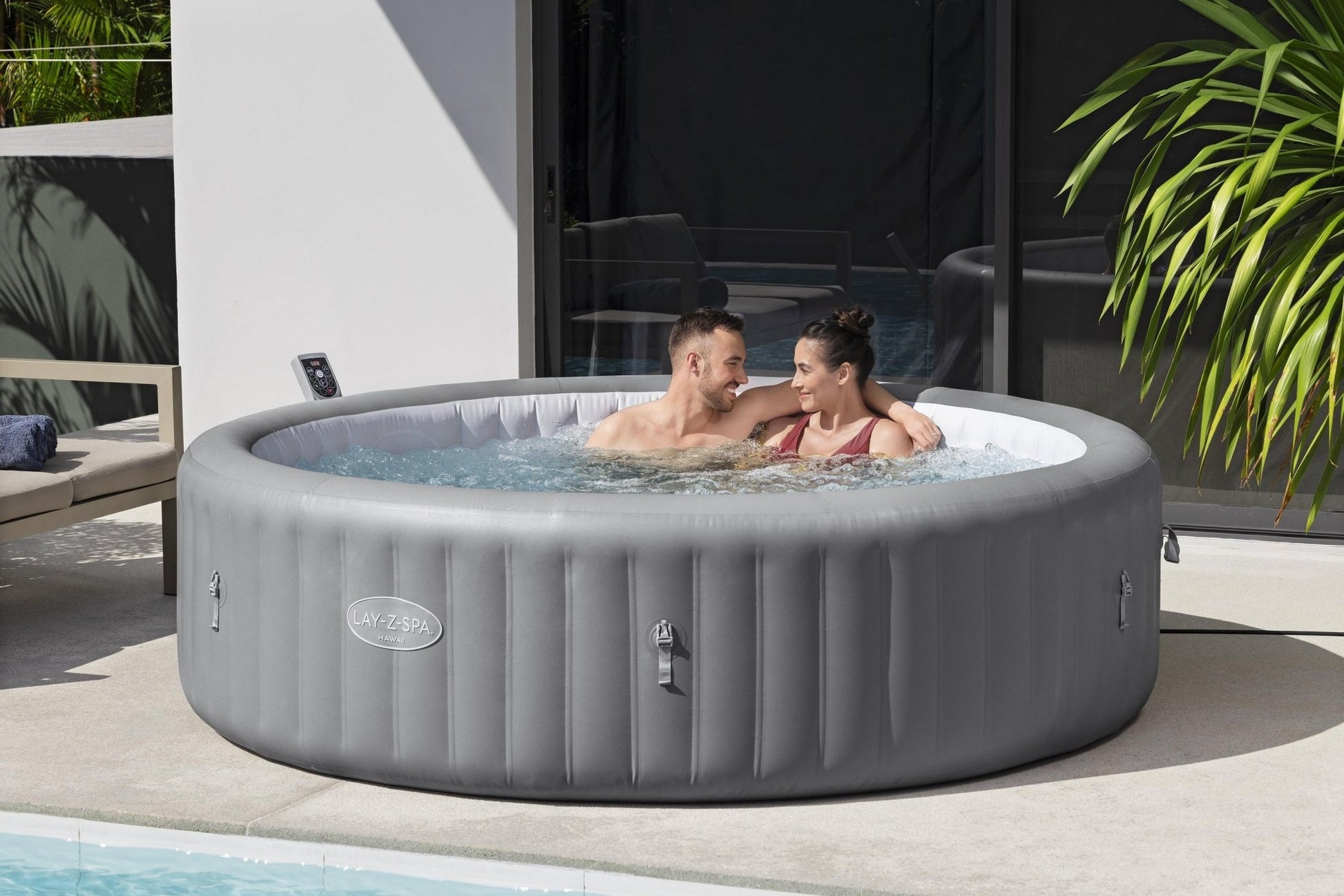 Bestway Lay-Z-Spa Hawaii Energy-Efficient Smart AirJet, 8 persoons - Azzura Pool