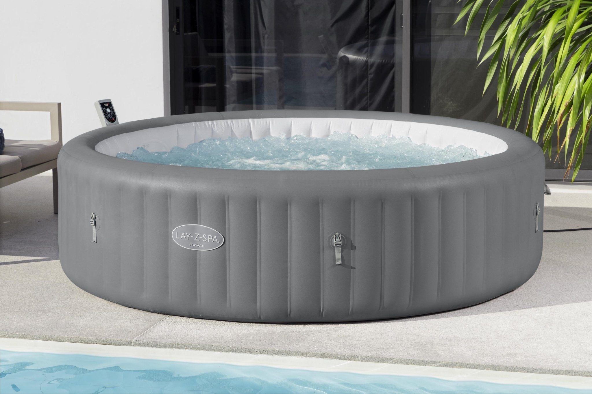 Bestway Lay-Z-Spa Hawaii Energy-Efficient Smart AirJet, 8 persoons - Azzura Pool