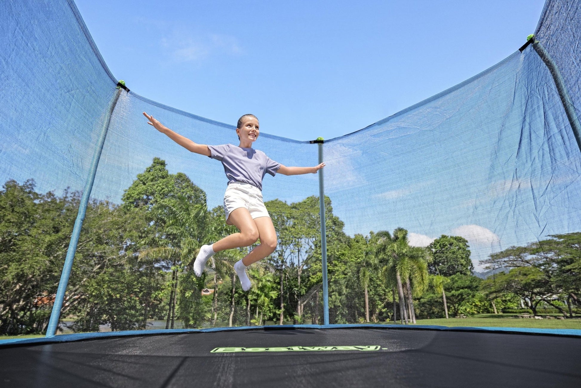 Bestway Xtreme Air Trampoline 366 cm x 278 cm - Azzura Pool