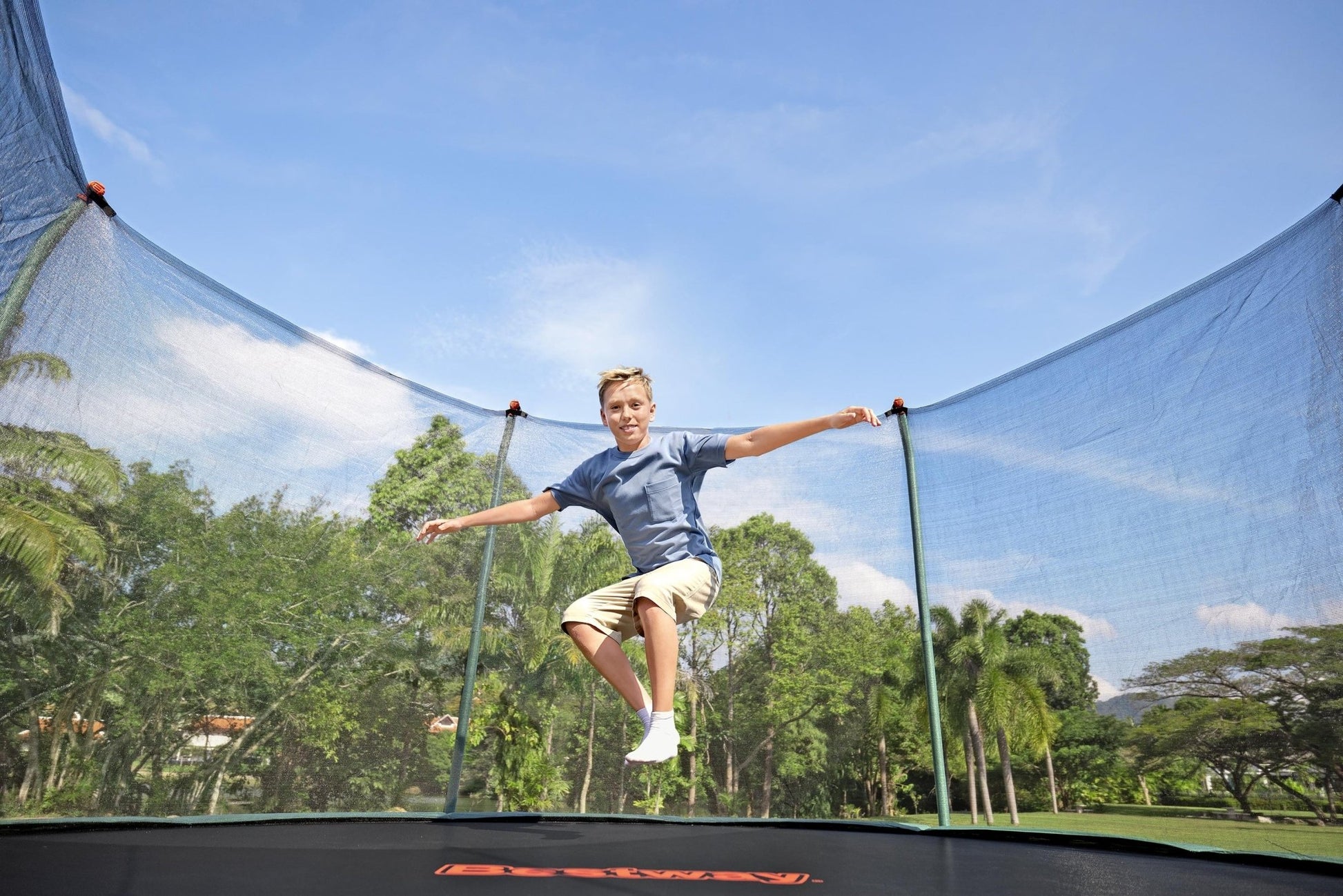 Bestway Xtreme Air Trampoline 427 cm x 286 cm - Azzura Pool