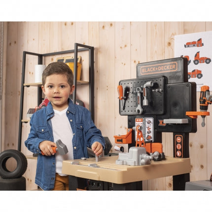 Établi pour jouets Mega Center de Smoby Black + Decker