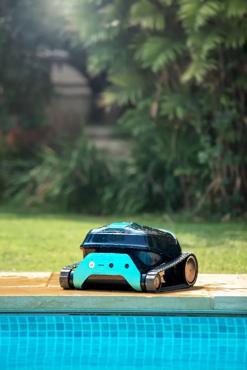 Dolphin Liberty 300 zwembadrobot - Azzura Pool