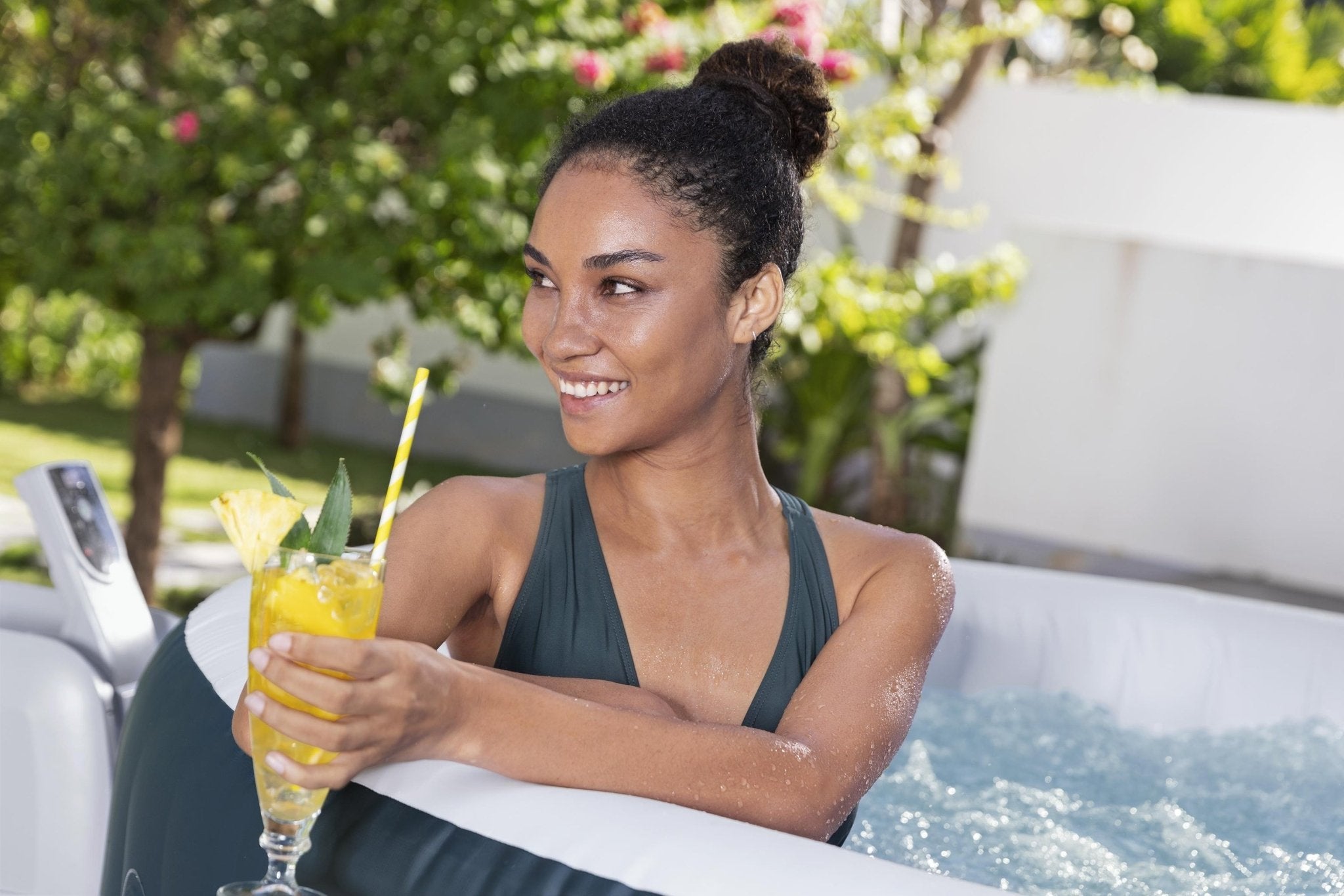 Lay-Z Spa Miami EnergySense Airjet opblaasbare spa - 6 persoons - Azzura Pool