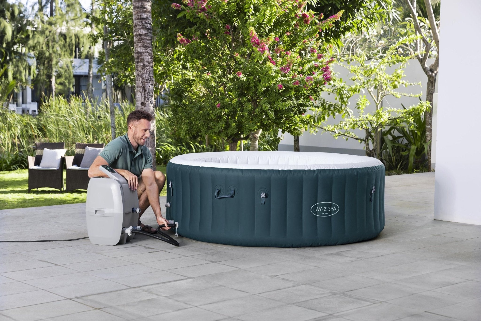 Lay-Z Spa Miami EnergySense Airjet opblaasbare spa - 6 persoons - Azzura Pool