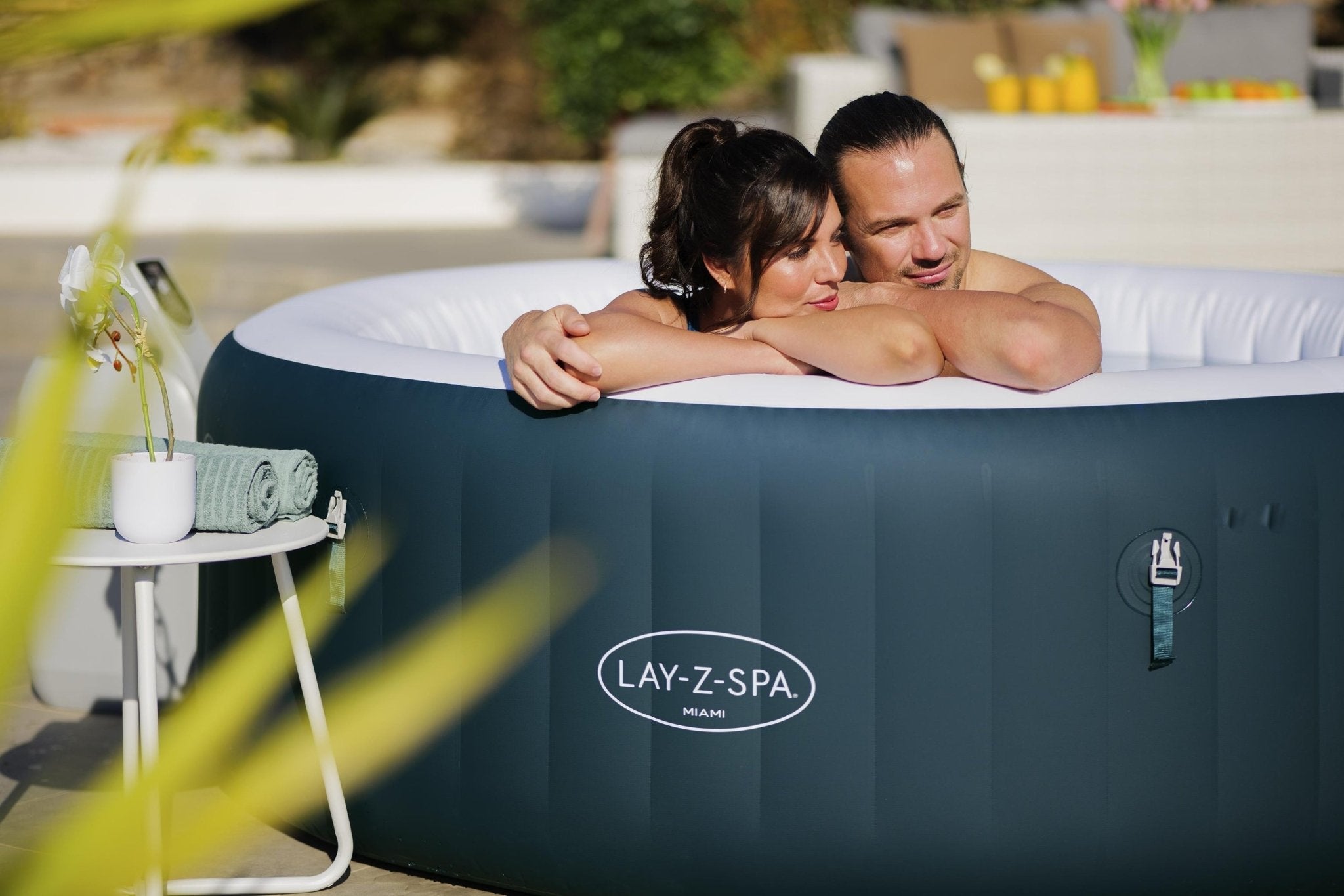 Lay-Z Spa Miami EnergySense Airjet opblaasbare spa - 6 persoons - Azzura Pool