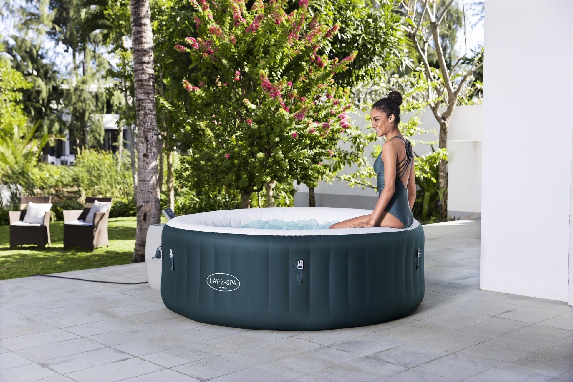 Lay-Z Spa Miami EnergySense Airjet opblaasbare spa - 6 persoons - Azzura Pool