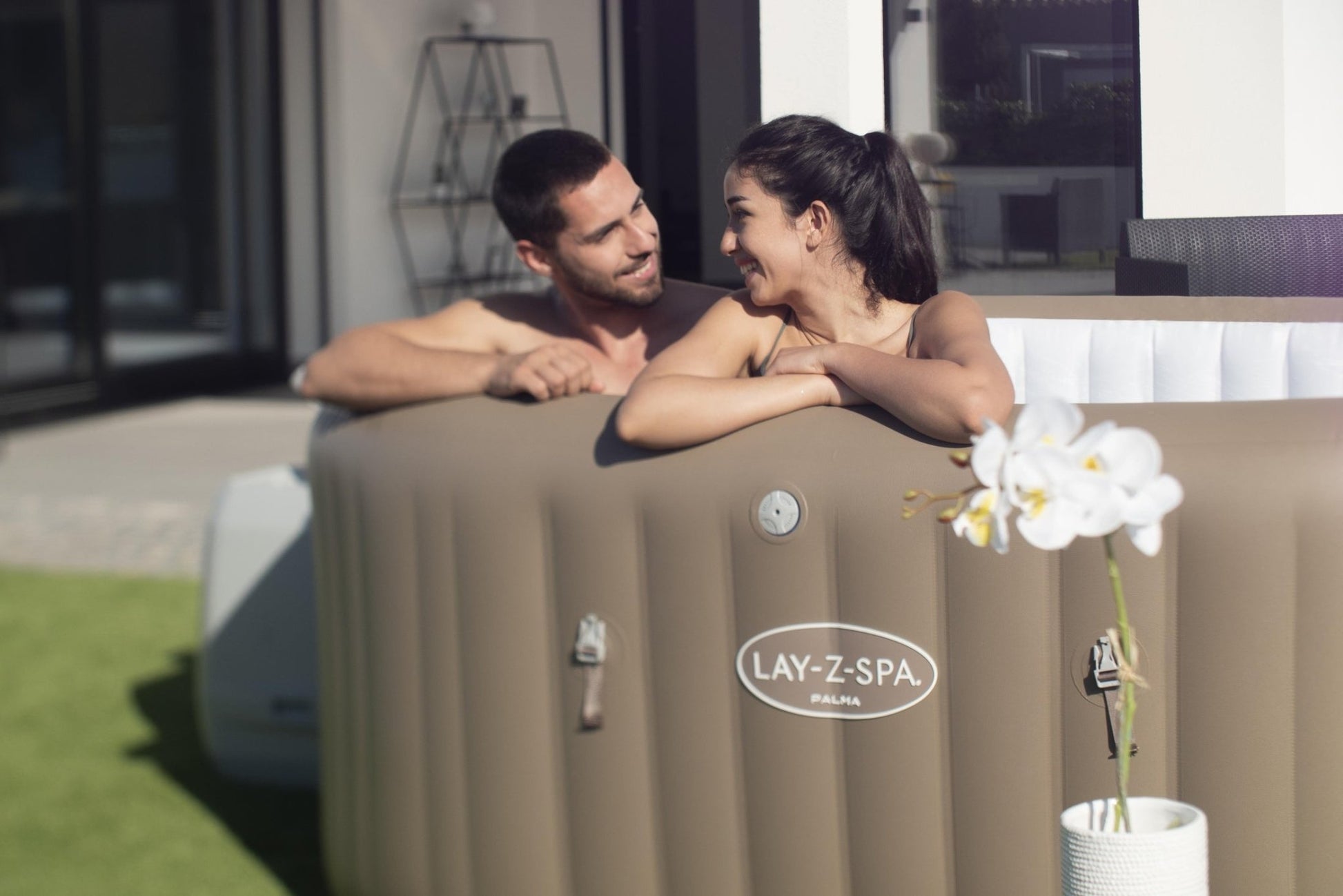 Lay-Z Spa Palma EnergySense Smart Hydrojet Pro opblaasbare spa - 7 persoons - Azzura Pool