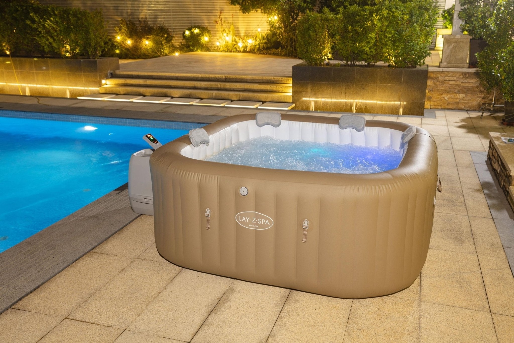 Lay-Z Spa Palma EnergySense Smart Hydrojet Pro opblaasbare spa - 7 persoons - Azzura Pool