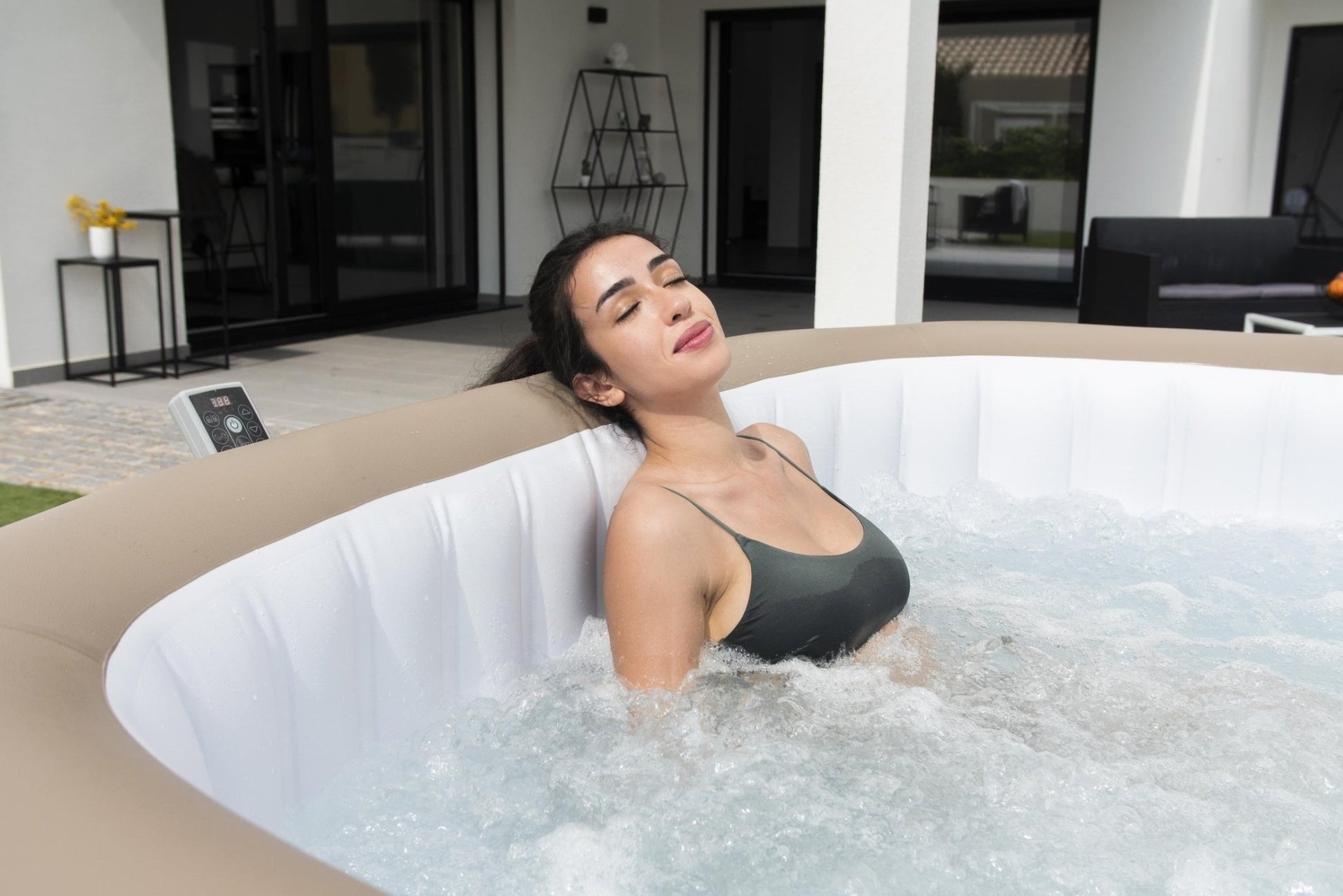 Lay-Z Spa Palma EnergySense Smart Hydrojet Pro opblaasbare spa - 7 persoons - Azzura Pool