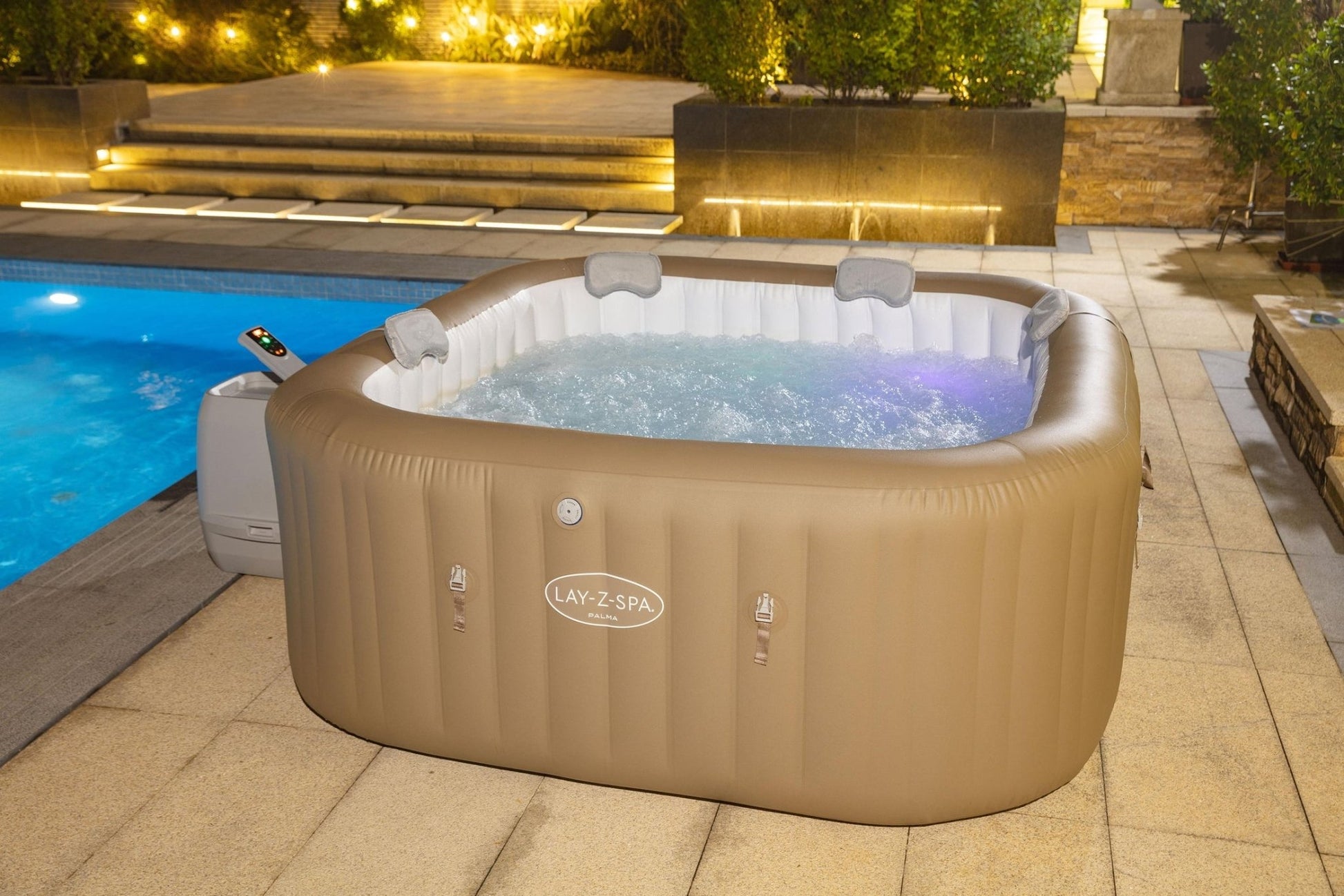 Lay-Z Spa Palma EnergySense Smart Hydrojet Pro opblaasbare spa - 7 persoons - Azzura Pool