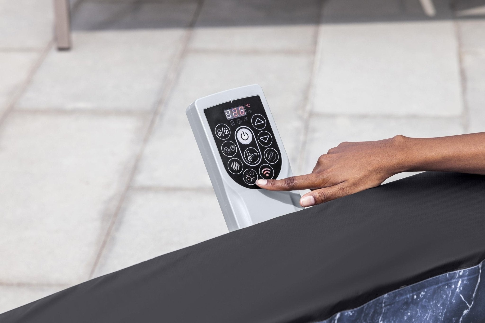 Lay-Z-Spa Stockholm Energy-Efficient Smart AirJet™ – Opbouw spa voor 4-6 personen met app-bediening - Azzura Pool