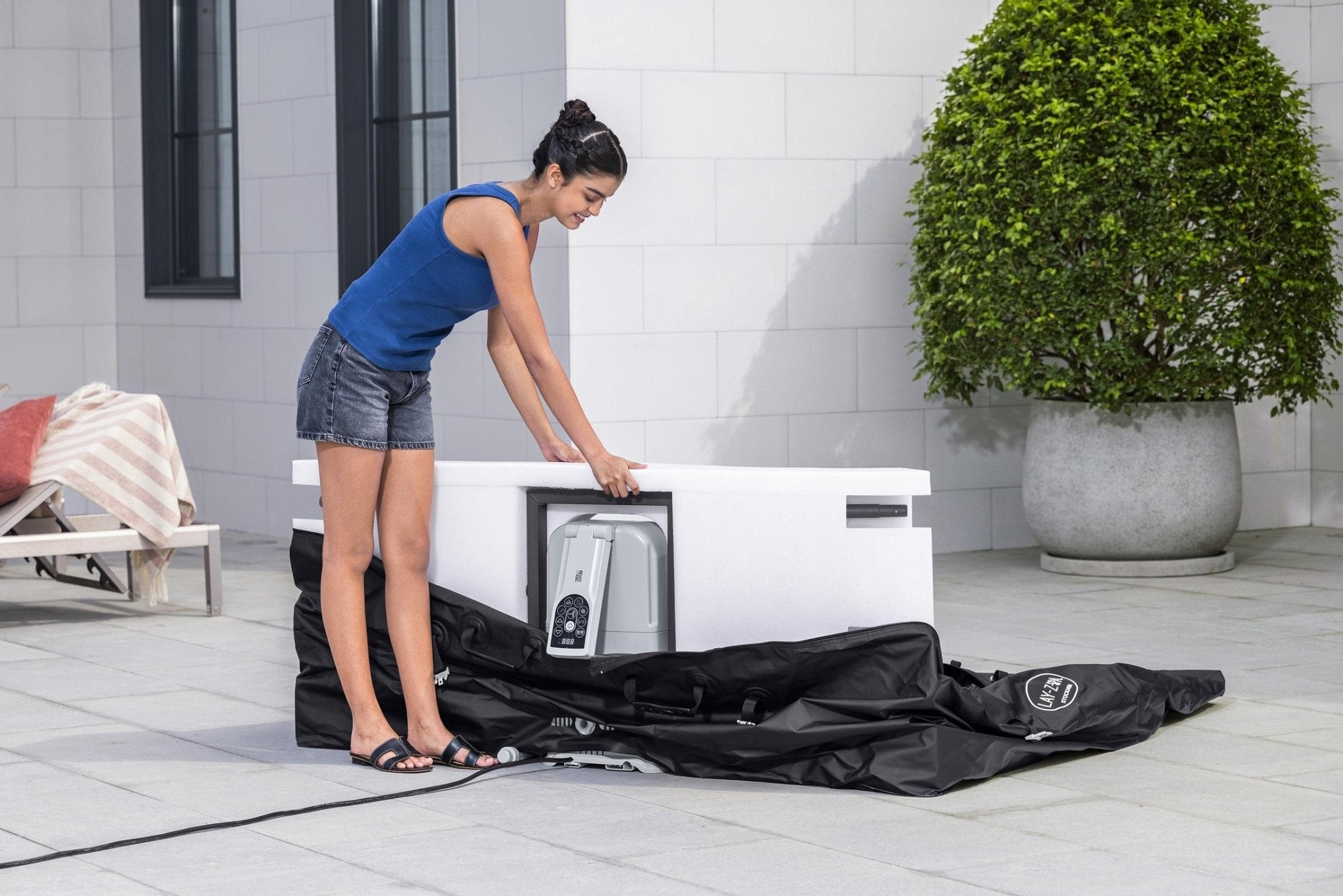 Lay-Z-Spa Stockholm Energy-Efficient Smart AirJet™ – Opbouw spa voor 4-6 personen met app-bediening - Azzura Pool