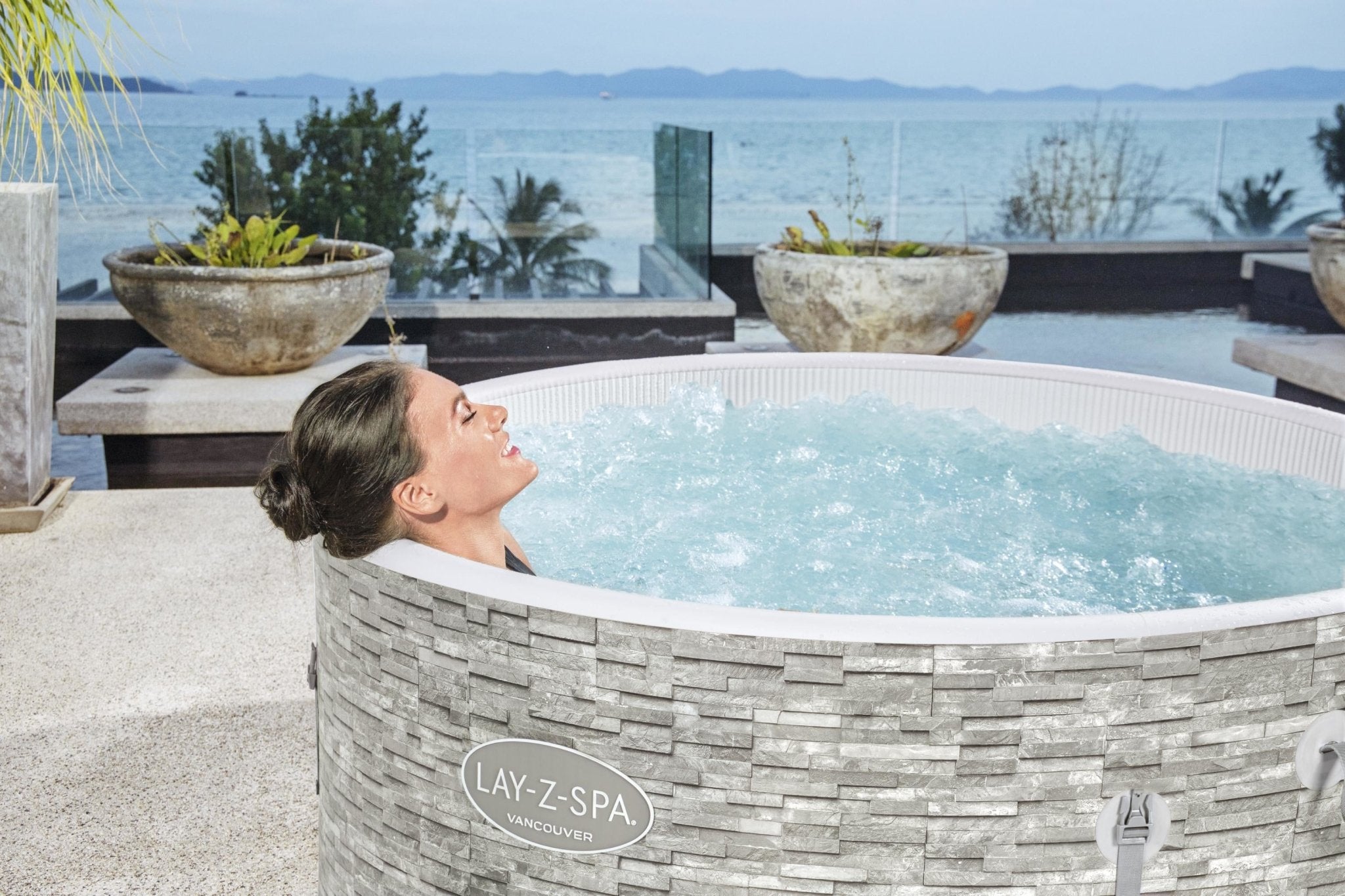 Lay-Z spa Vancouver Airjet Plus opblaasbare spa - 5 persoons - Azzura Pool