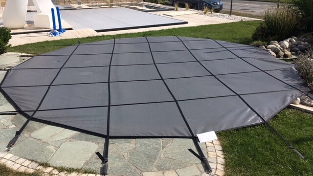 Veiligheid Winterzeil Grijs voor een rond zwembad Ø 600 cm, zeil maat Ø 680 cm - Azzura Pool
