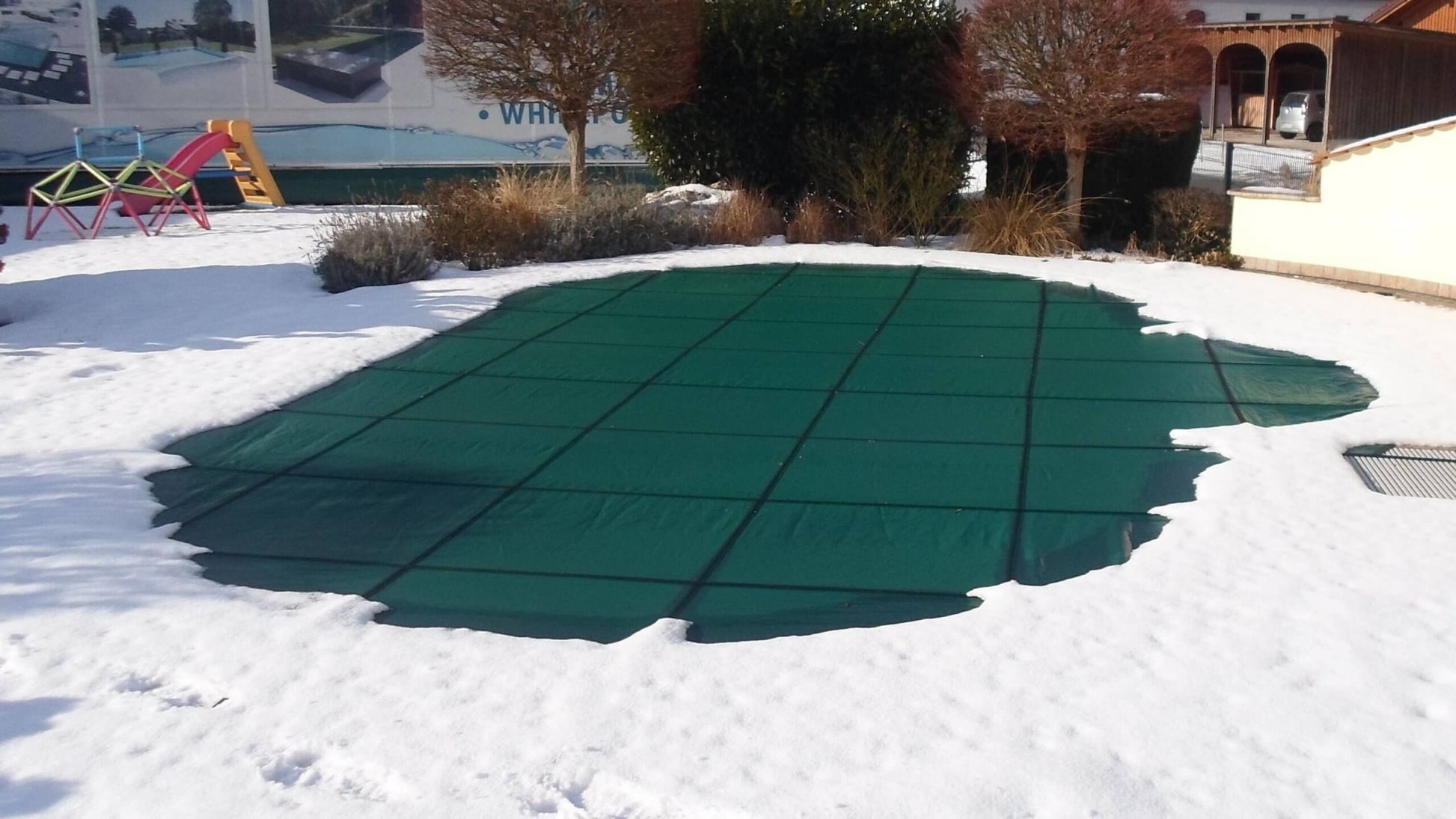 Veiligheid Winterzeil Groen voor een ovaal zwembad 714 cm x 400 cm - Azzura Pool