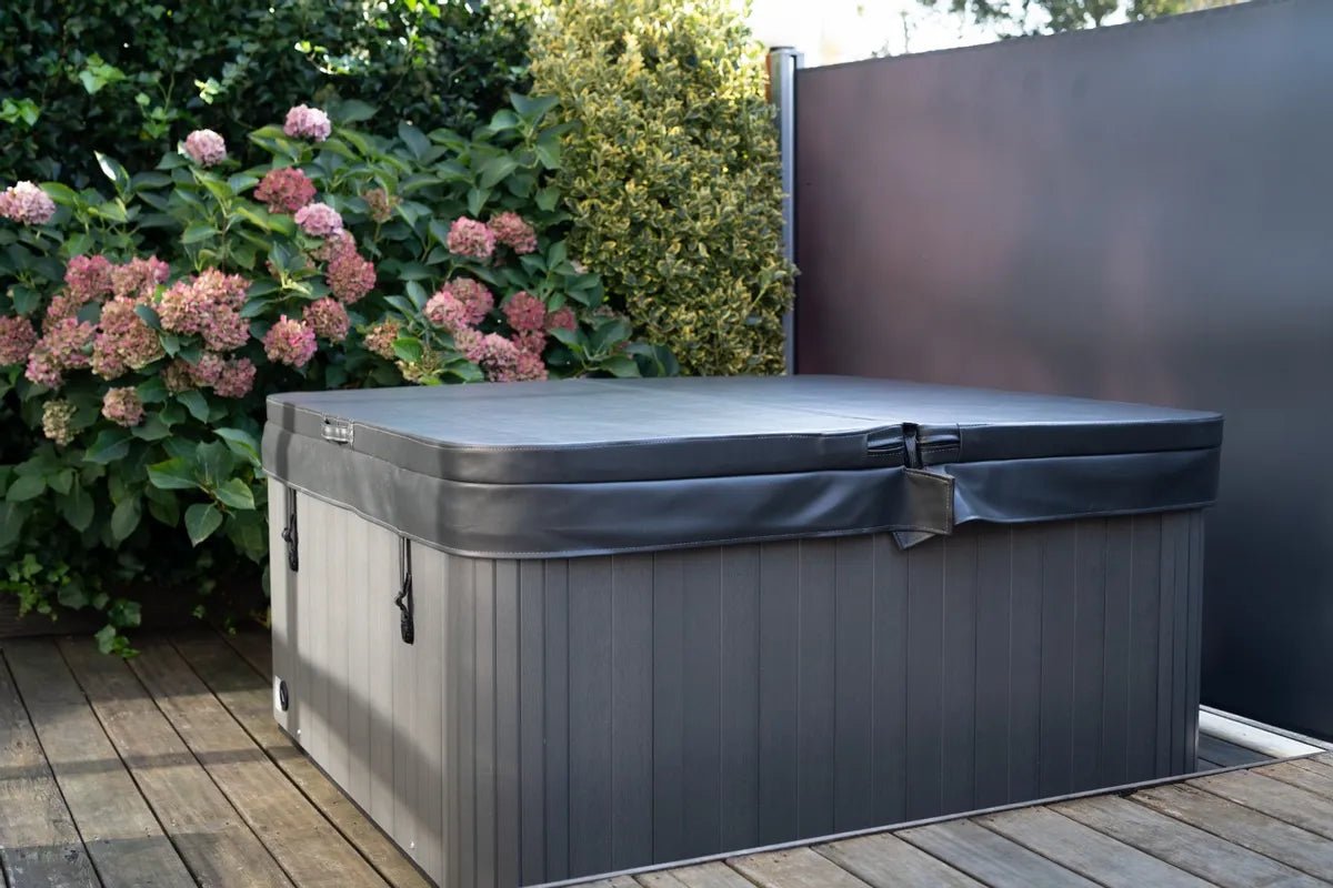 W'eau spa cover 230 x 230 cm - Grijs - radius 18 cm - Azzura Pool