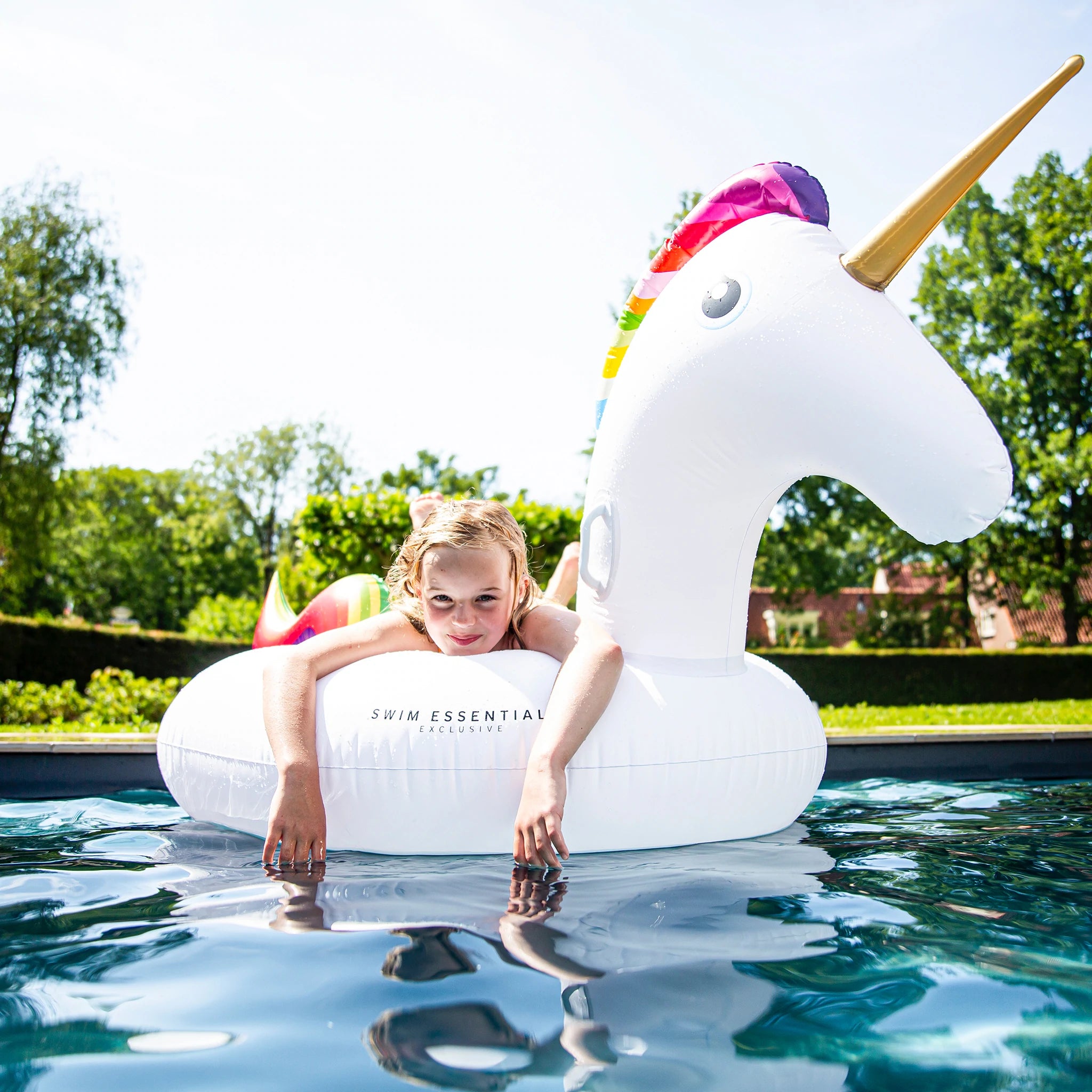 Swim Essentials Aufblasbares Einhorn XL Weiß