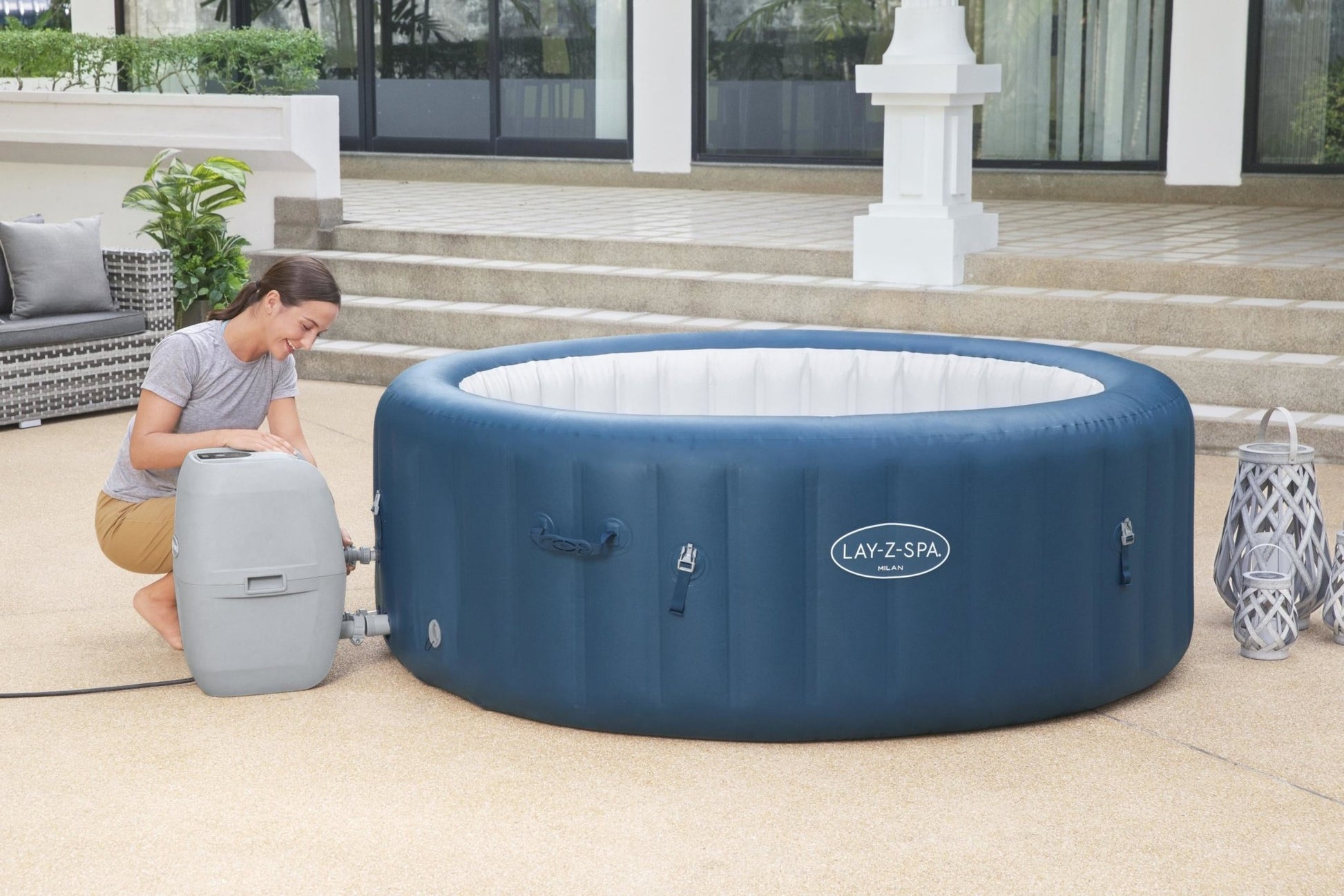 Lay-Z Spa Milan AirJet Plus opblaasbare spa - 6 persoons - Azzura Pool