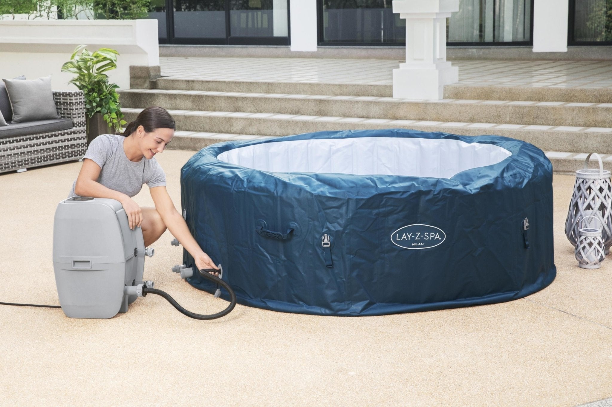 Lay-Z Spa Milan AirJet Plus opblaasbare spa - 6 persoons - Azzura Pool
